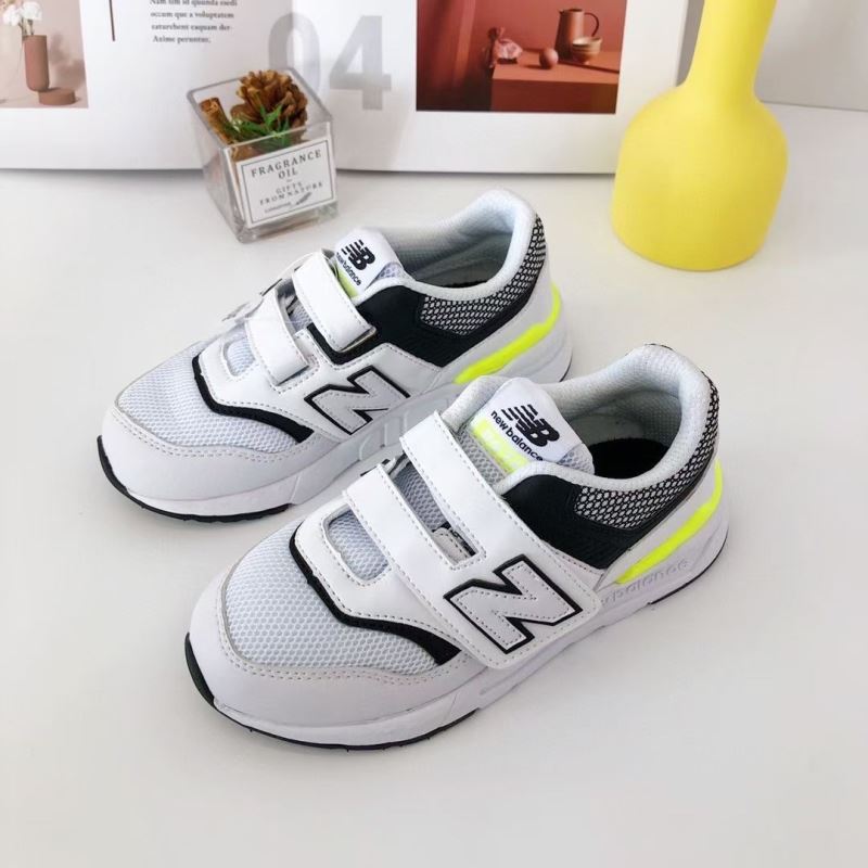 NEW BALANCE SHOES